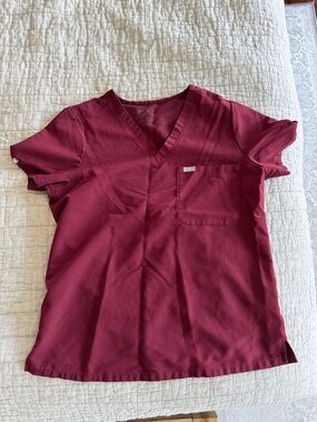 FIGS Women's V-neck Medical Scrub Top in Burgundy